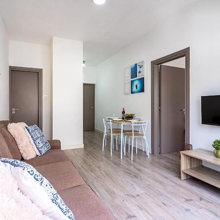 Eleni'S 1-Br Apt In Larnaca Center Dış mekan fotoğraf