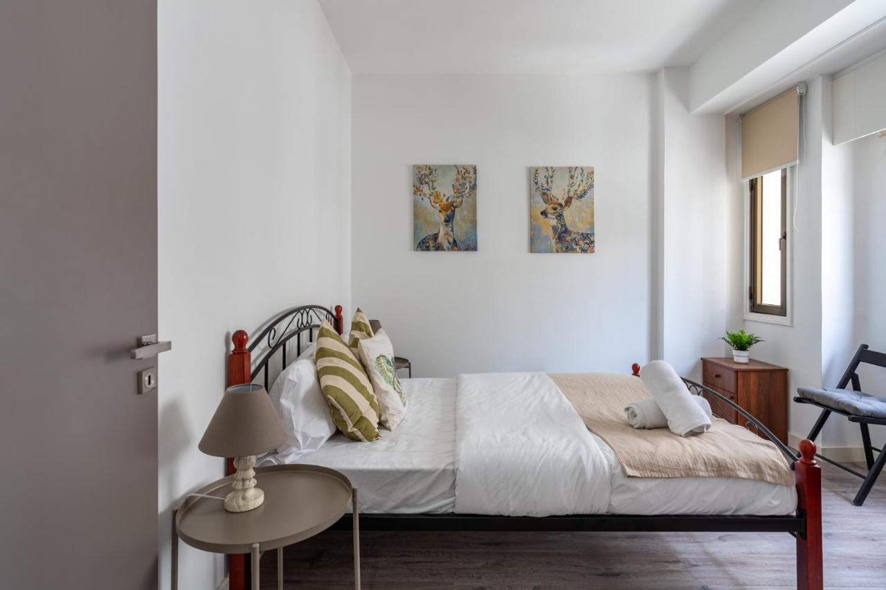 Eleni'S 1-Br Apt In Larnaca Center Dış mekan fotoğraf