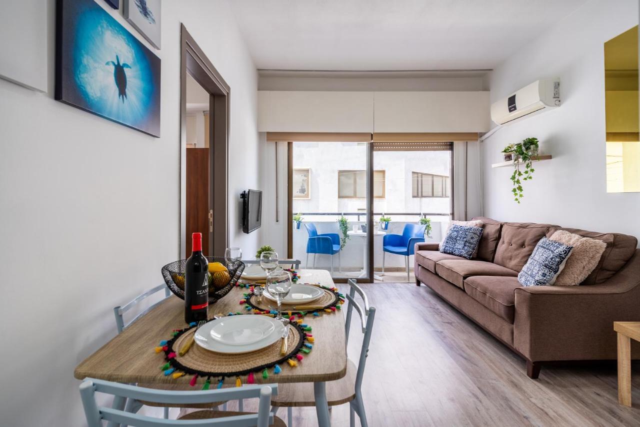 Eleni'S 1-Br Apt In Larnaca Center Dış mekan fotoğraf