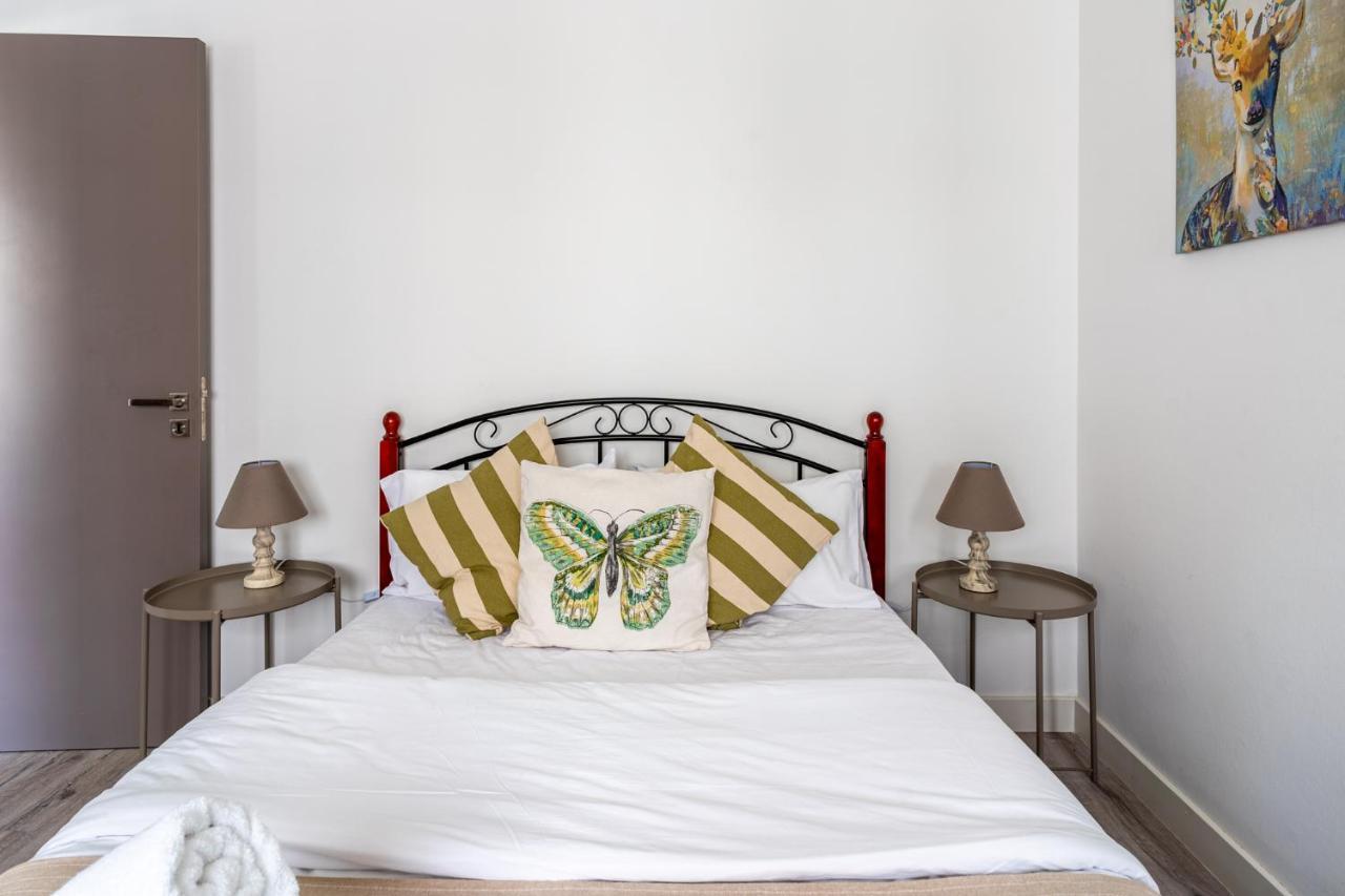 Eleni'S 1-Br Apt In Larnaca Center Dış mekan fotoğraf