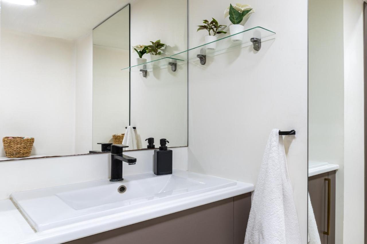 Eleni'S 1-Br Apt In Larnaca Center Dış mekan fotoğraf